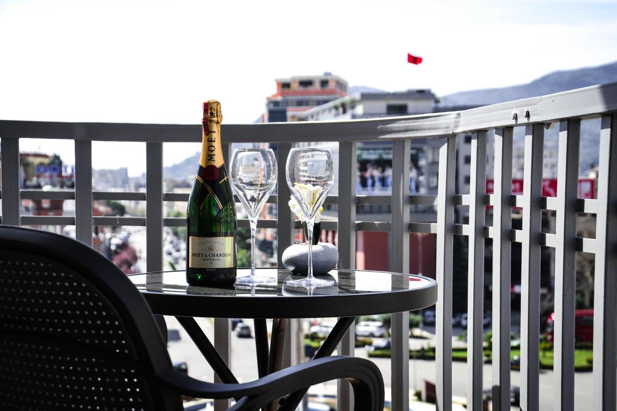 Horizont Apart-Hotel Shkoder Exterior photo
