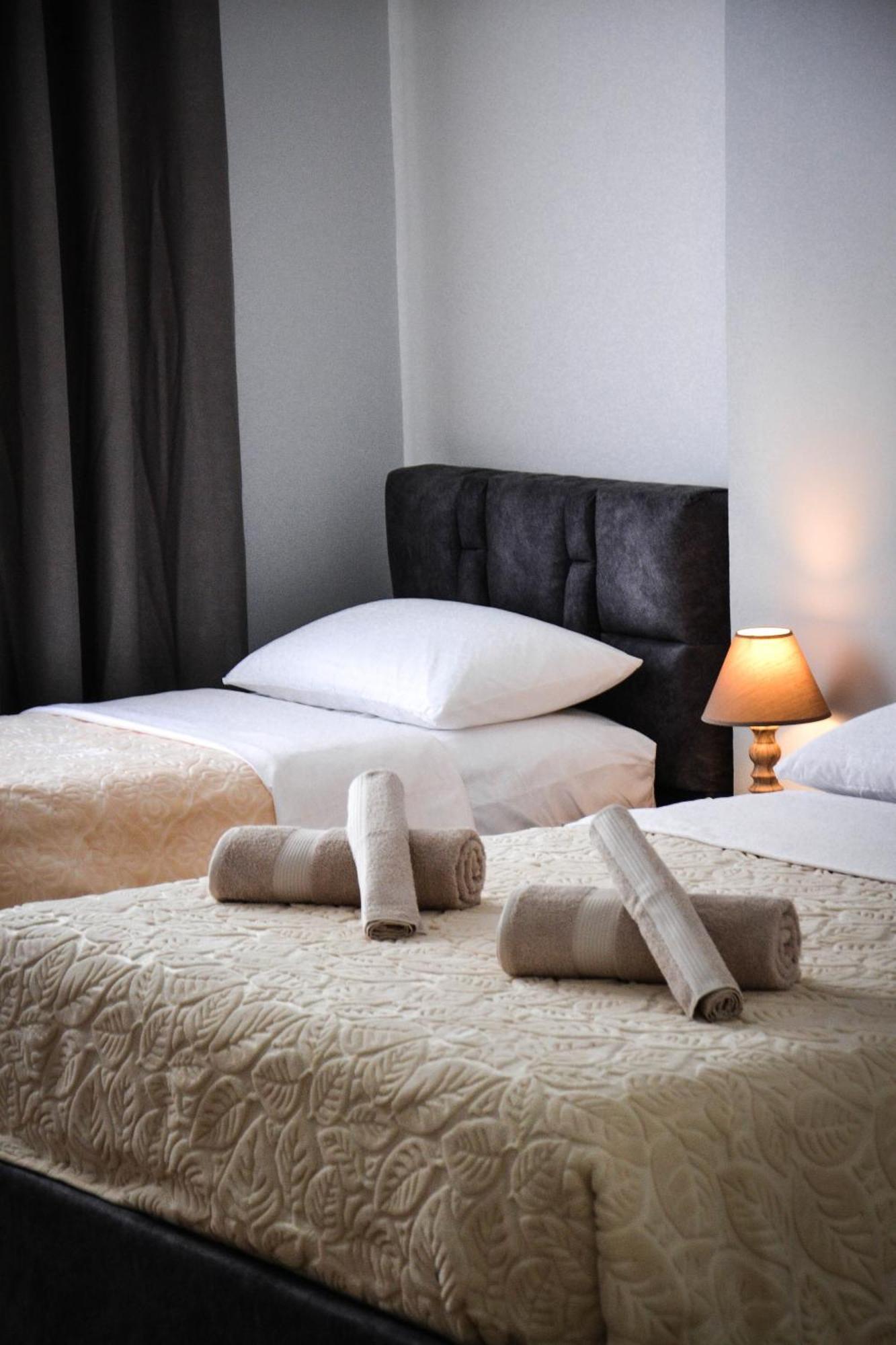 Horizont Apart-Hotel Shkoder Exterior photo
