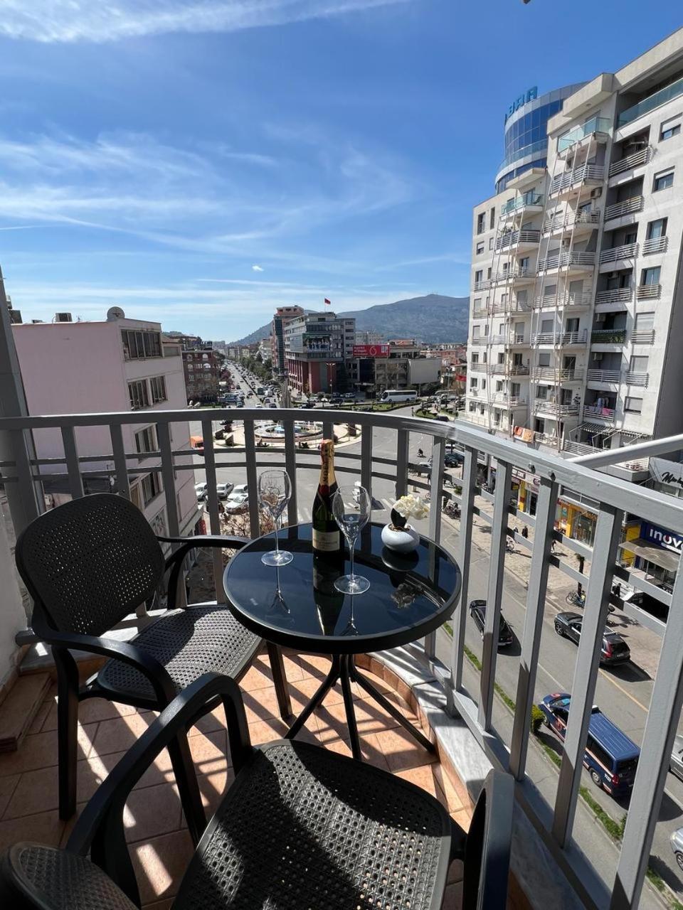 Horizont Apart-Hotel Shkoder Exterior photo